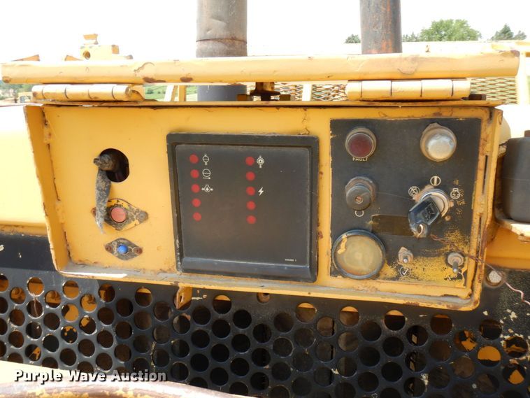 image for item AF9684 1987 Caterpillar 627E  conventional scraper