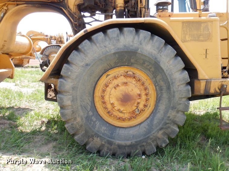 image for item AF9684 1987 Caterpillar 627E  conventional scraper