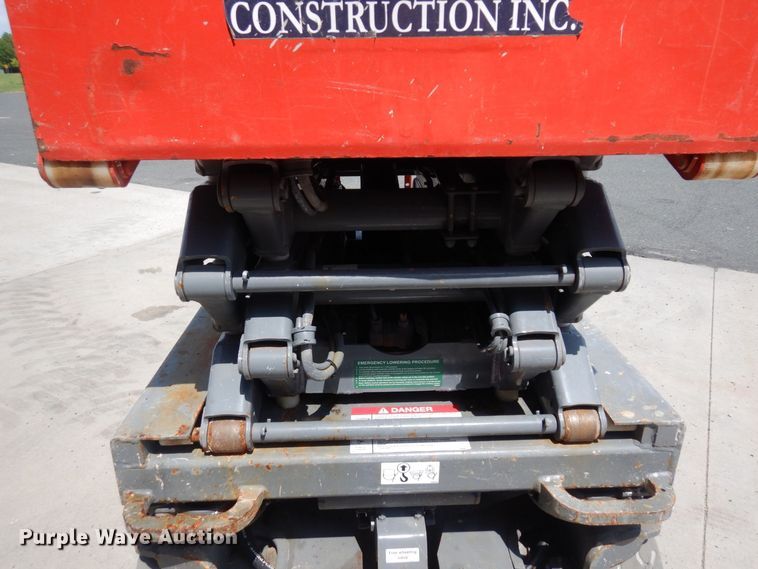 image for item AF9685 2005 Skyjack SJH3219  scissor lift