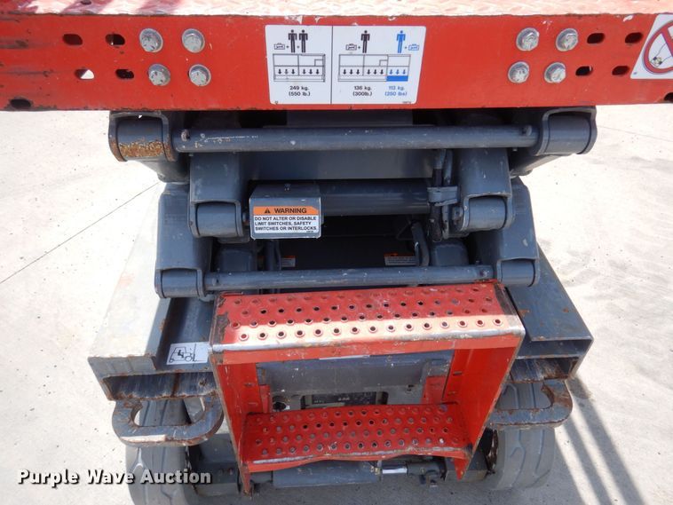 image for item AF9685 2005 Skyjack SJH3219  scissor lift