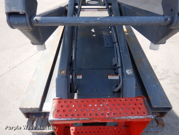 image for item AF9685 2005 Skyjack SJH3219  scissor lift