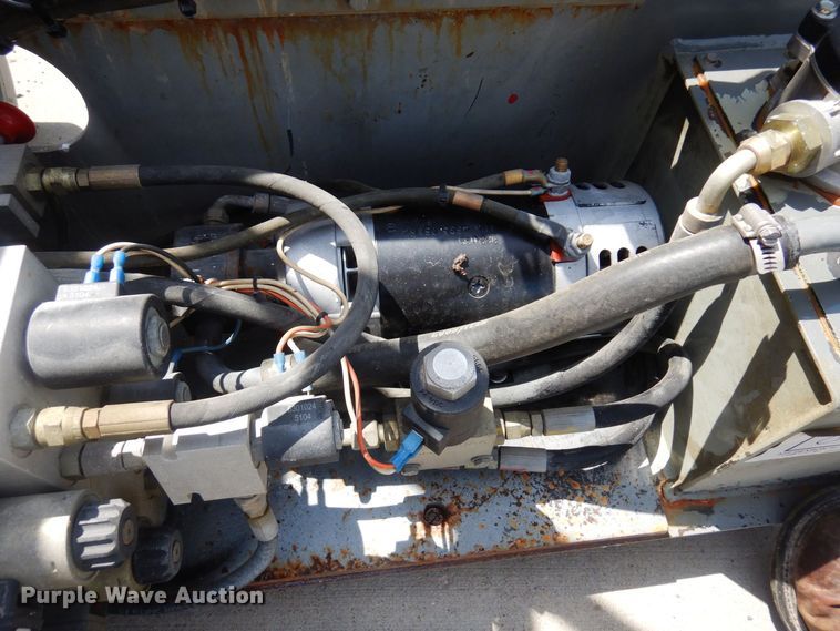 image for item AF9685 2005 Skyjack SJH3219  scissor lift