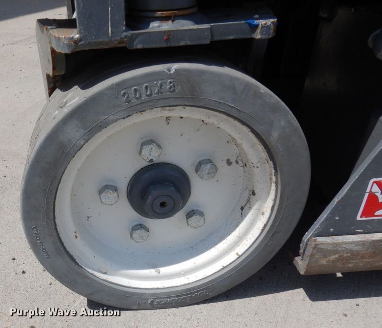 image for item AF9685 2005 Skyjack SJH3219  scissor lift