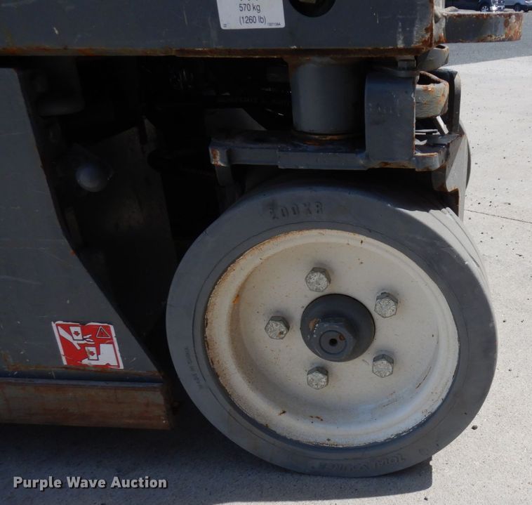 image for item AF9685 2005 Skyjack SJH3219  scissor lift