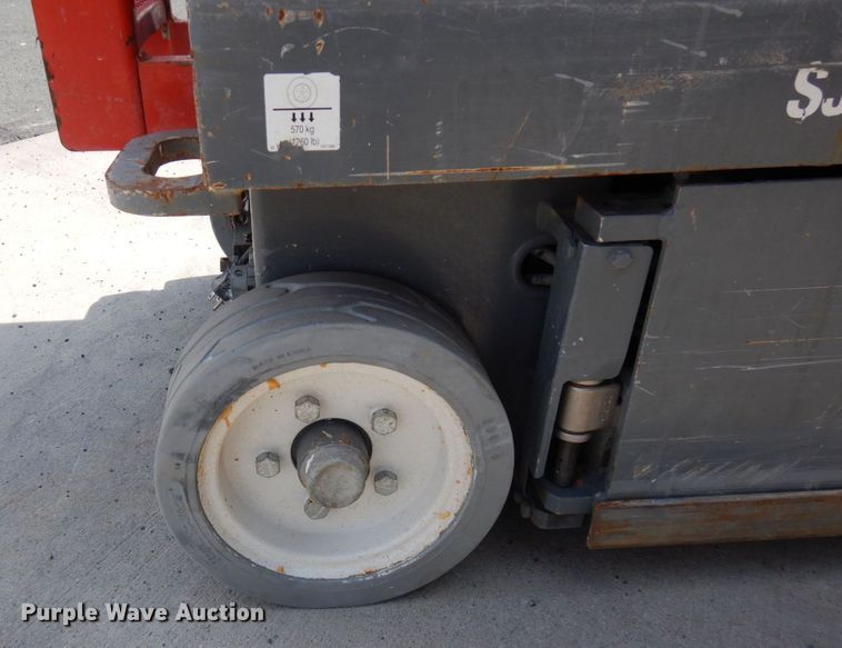 image for item AF9685 2005 Skyjack SJH3219  scissor lift