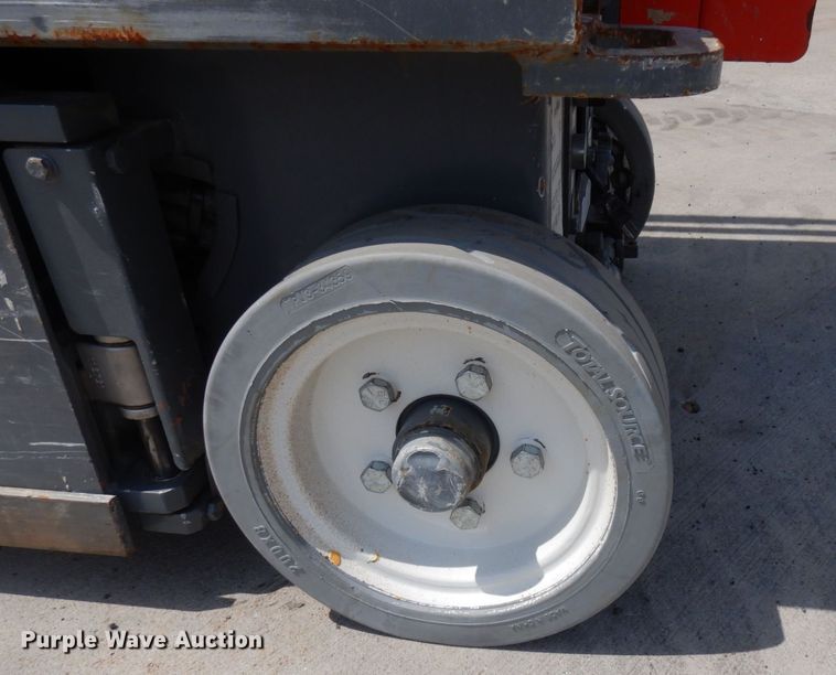 image for item AF9685 2005 Skyjack SJH3219  scissor lift