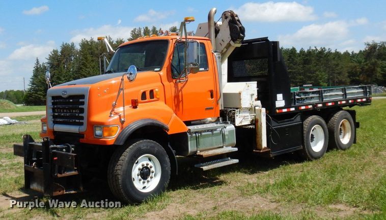 image for item AF9698 2006 Sterling LT9500  crane truck