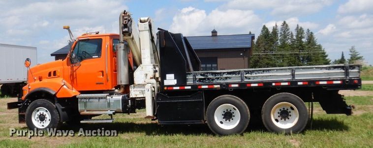 image for item AF9698 2006 Sterling LT9500  crane truck