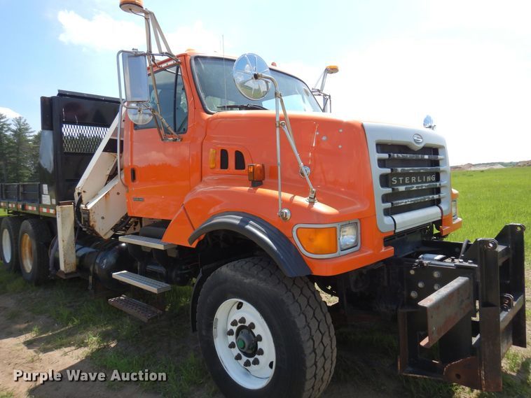 image for item AF9698 2006 Sterling LT9500  crane truck