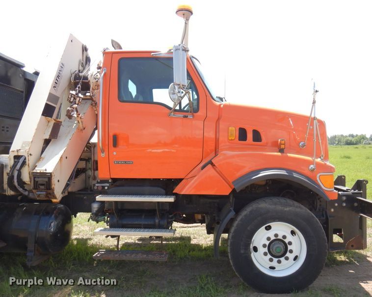 image for item AF9698 2006 Sterling LT9500  crane truck