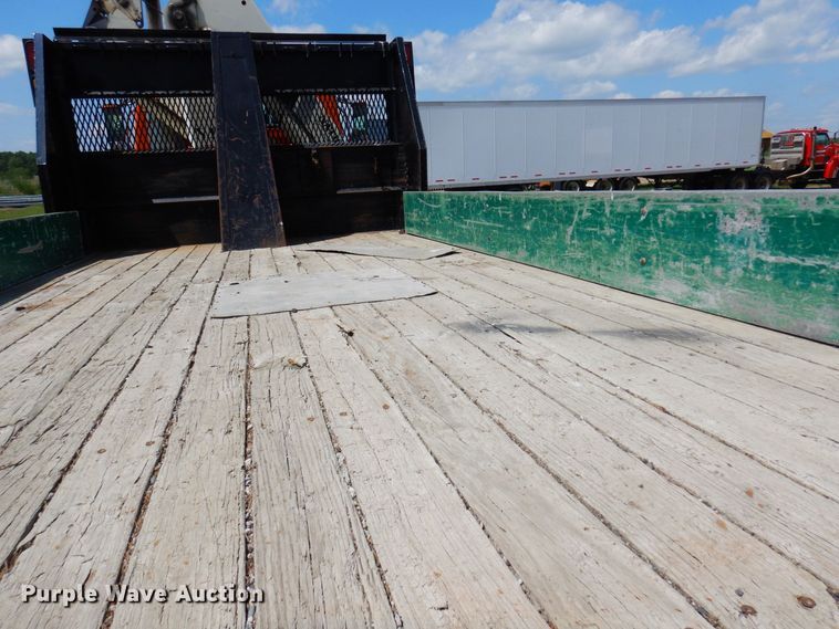 image for item AF9698 2006 Sterling LT9500  crane truck