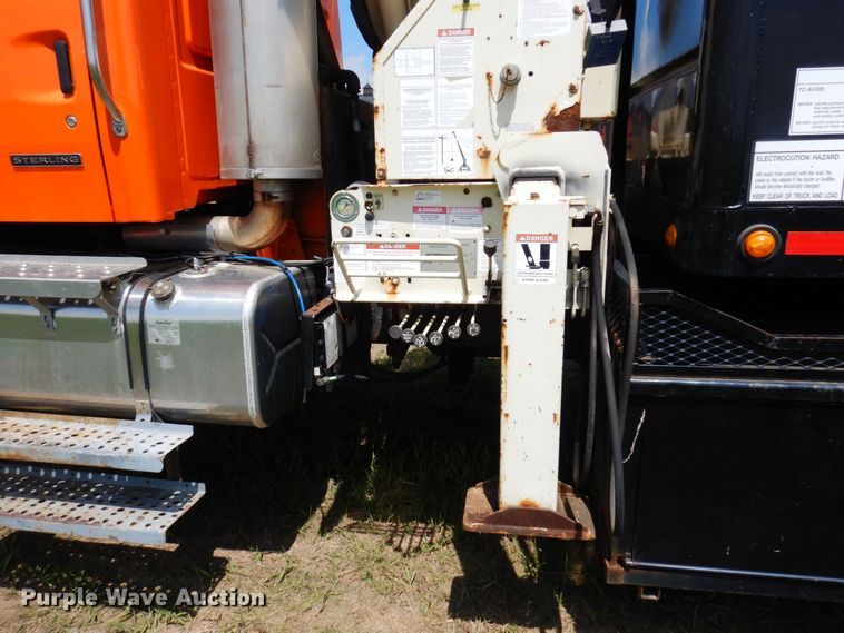 image for item AF9698 2006 Sterling LT9500  crane truck
