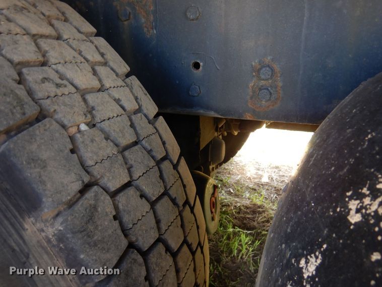 image for item AF9698 2006 Sterling LT9500  crane truck