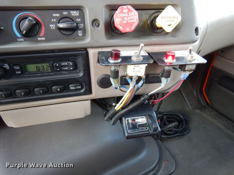 image for item AF9698 2006 Sterling LT9500  crane truck