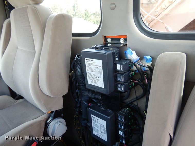 image for item AF9698 2006 Sterling LT9500  crane truck