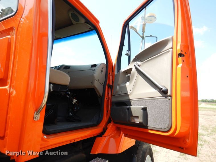 image for item AF9698 2006 Sterling LT9500  crane truck