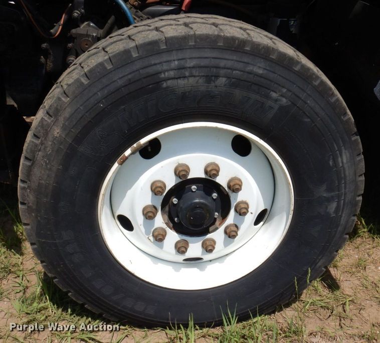 image for item AF9698 2006 Sterling LT9500  crane truck