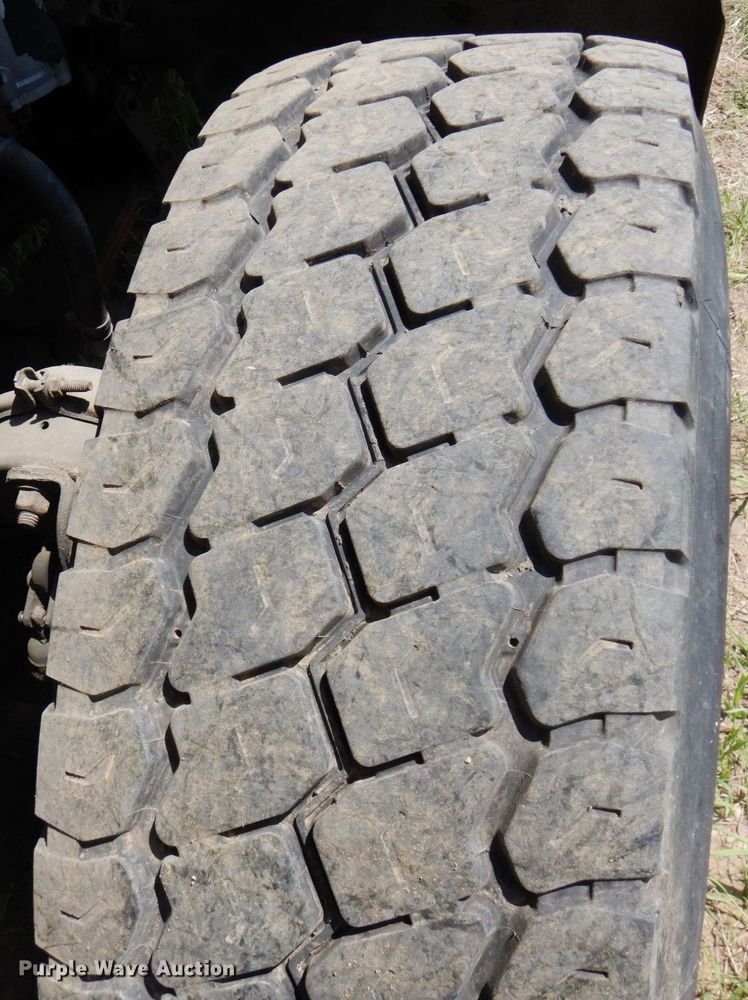 image for item AF9698 2006 Sterling LT9500  crane truck