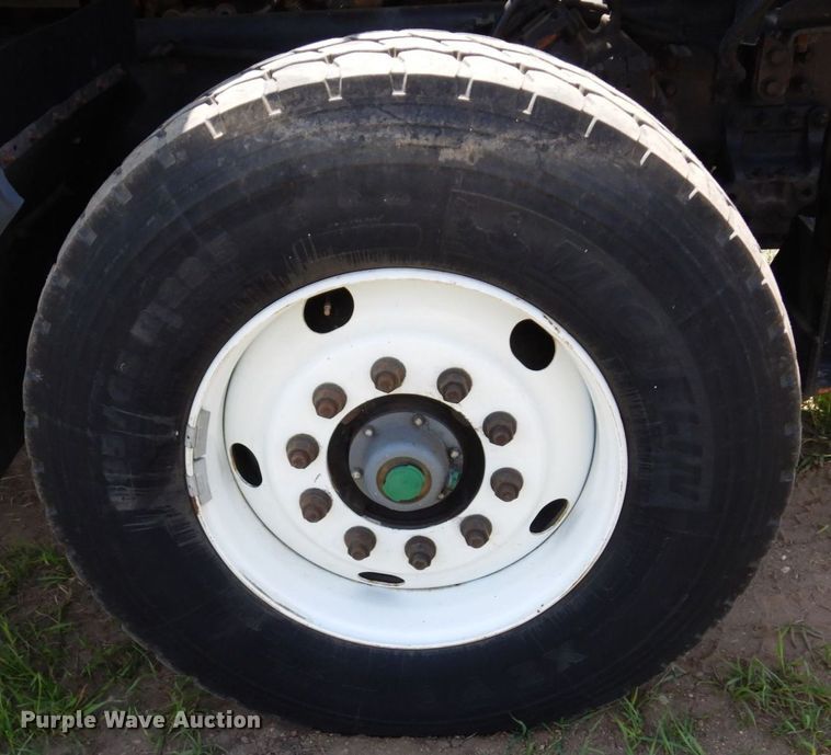 image for item AF9698 2006 Sterling LT9500  crane truck