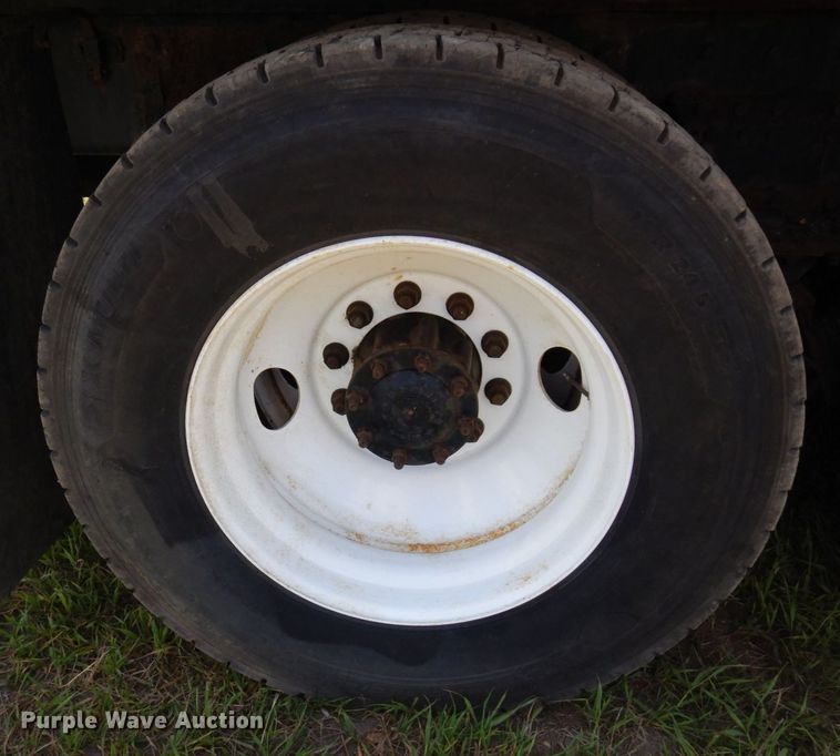 image for item AF9698 2006 Sterling LT9500  crane truck