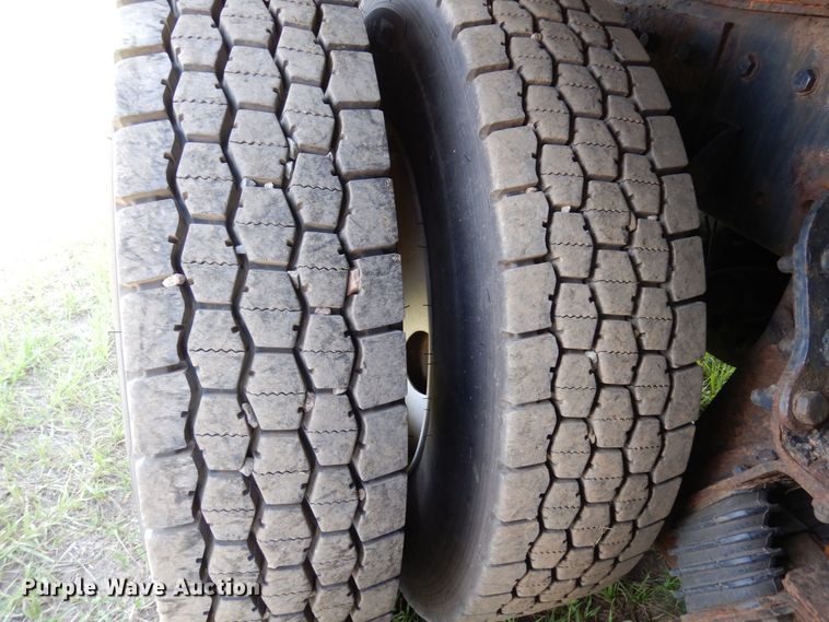 image for item AF9698 2006 Sterling LT9500  crane truck