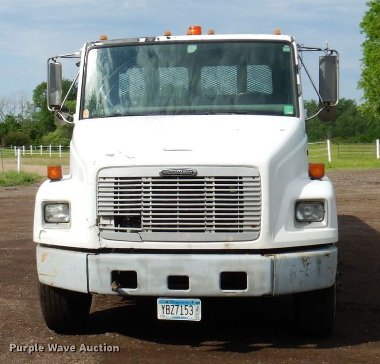 image for item AF9700 2003 Freightliner FL70  dump flatbed truck