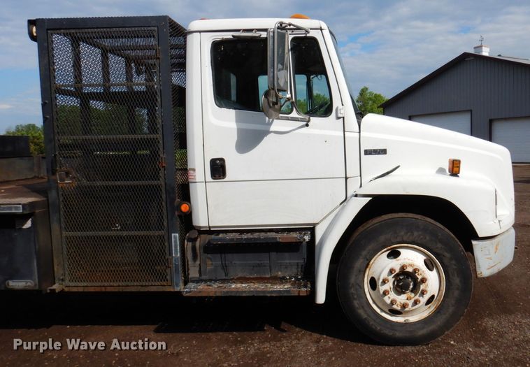 image for item AF9700 2003 Freightliner FL70  dump flatbed truck