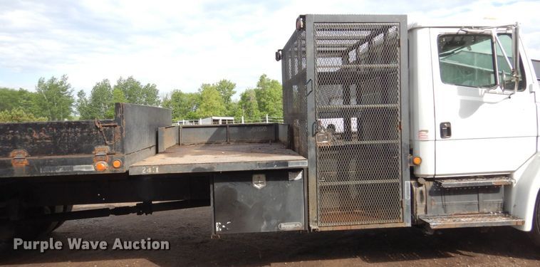 image for item AF9700 2003 Freightliner FL70  dump flatbed truck