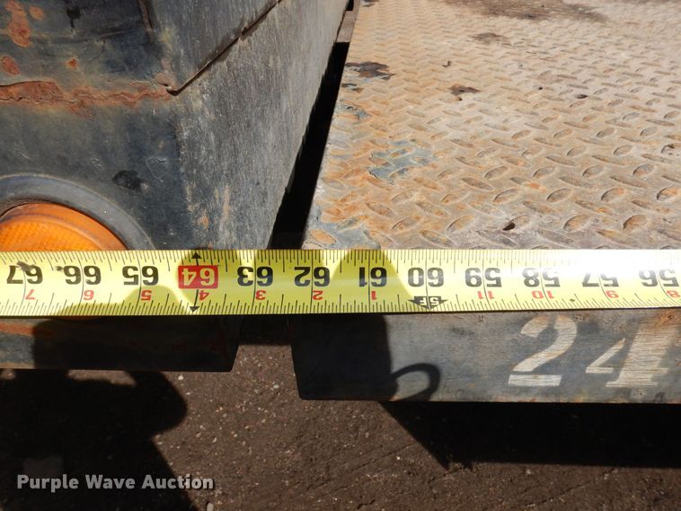 image for item AF9700 2003 Freightliner FL70  dump flatbed truck