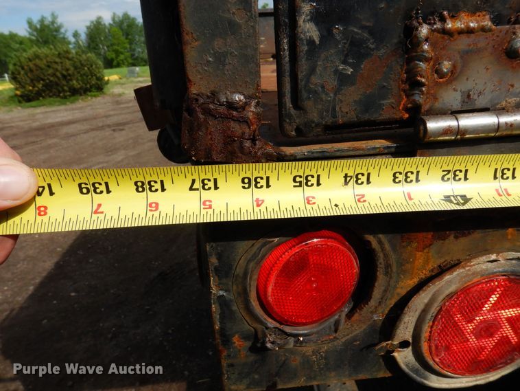 image for item AF9700 2003 Freightliner FL70  dump flatbed truck