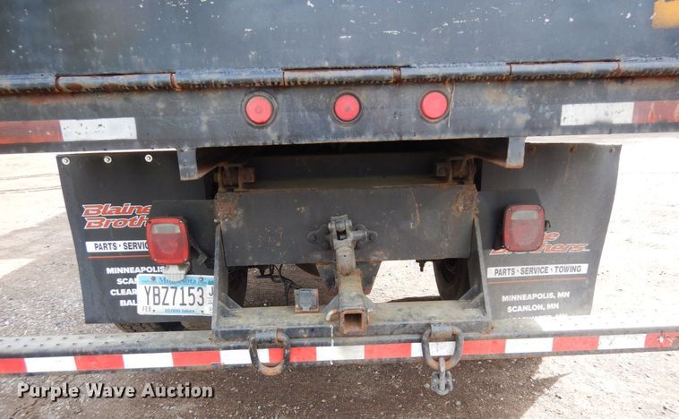 image for item AF9700 2003 Freightliner FL70  dump flatbed truck