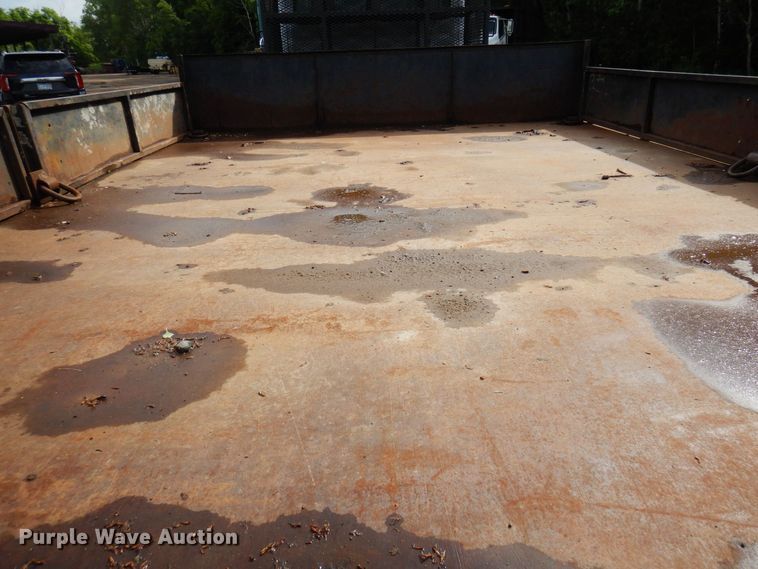 image for item AF9700 2003 Freightliner FL70  dump flatbed truck