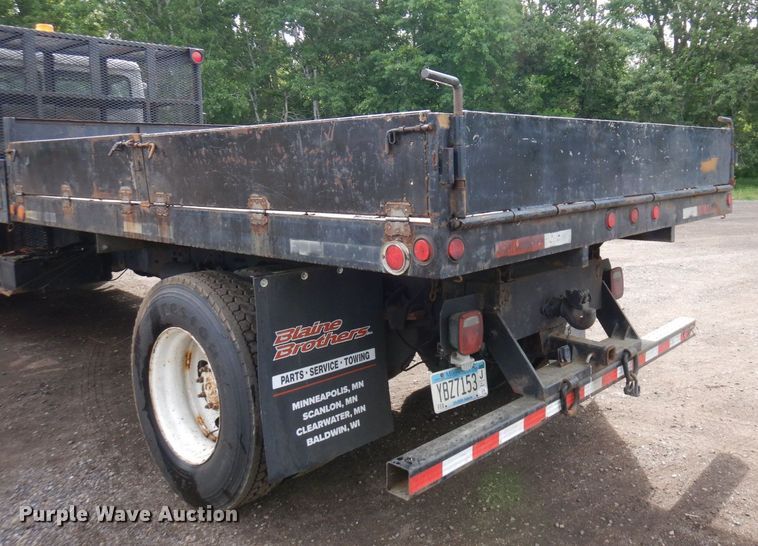 image for item AF9700 2003 Freightliner FL70  dump flatbed truck