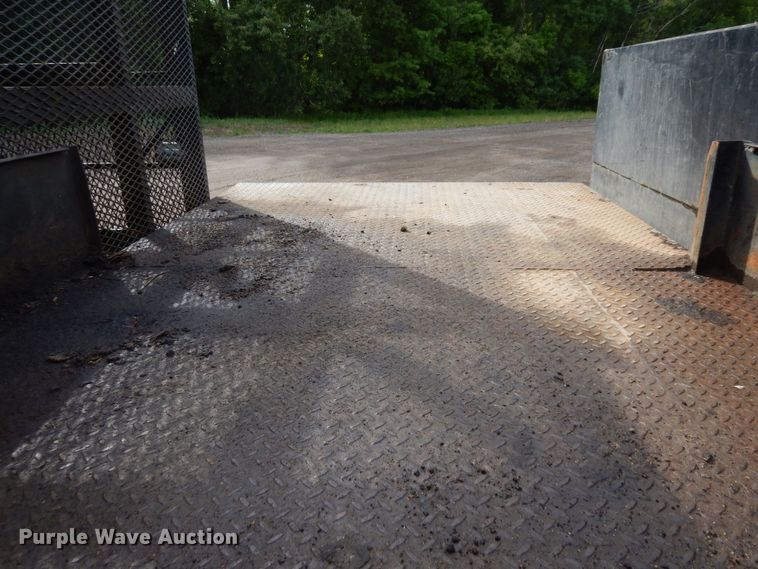 image for item AF9700 2003 Freightliner FL70  dump flatbed truck