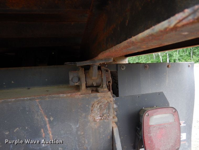 image for item AF9700 2003 Freightliner FL70  dump flatbed truck