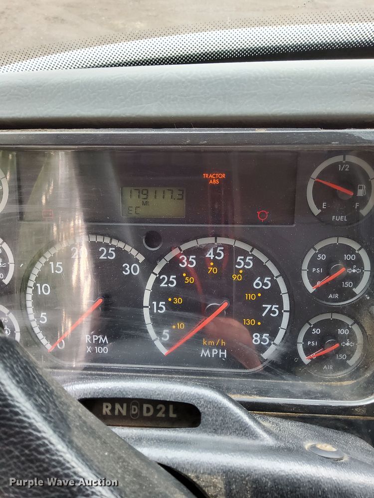 image for item AF9700 2003 Freightliner FL70  dump flatbed truck