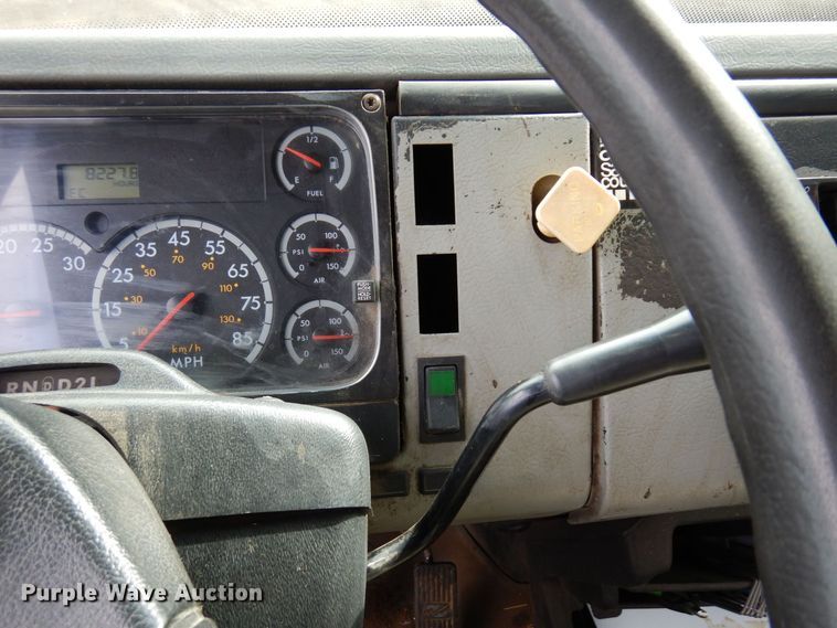 image for item AF9700 2003 Freightliner FL70  dump flatbed truck