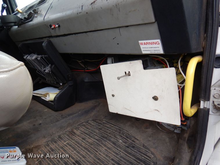 image for item AF9700 2003 Freightliner FL70  dump flatbed truck