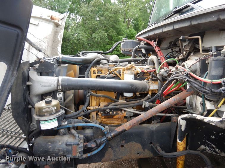 image for item AF9700 2003 Freightliner FL70  dump flatbed truck