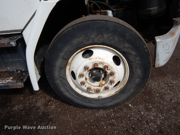 image for item AF9700 2003 Freightliner FL70  dump flatbed truck