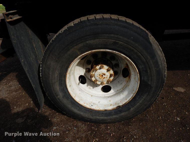 image for item AF9700 2003 Freightliner FL70  dump flatbed truck