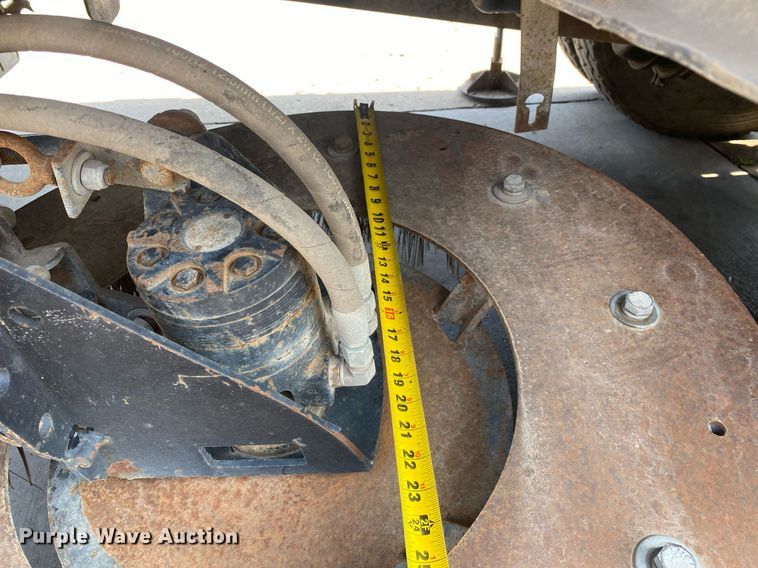 image for item DI7772 1998 Mack MS Series  street sweeper truck