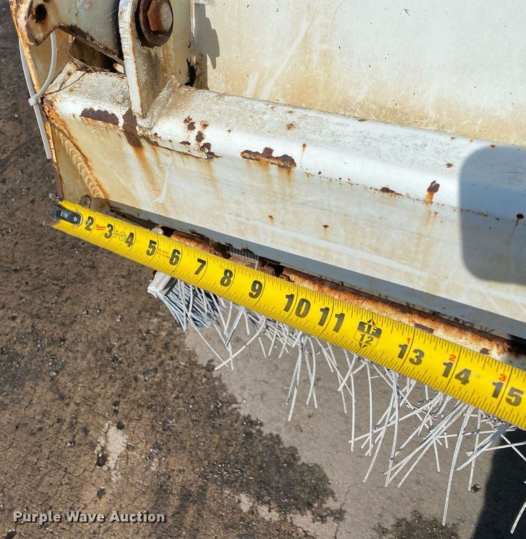 image for item DI7772 1998 Mack MS Series  street sweeper truck