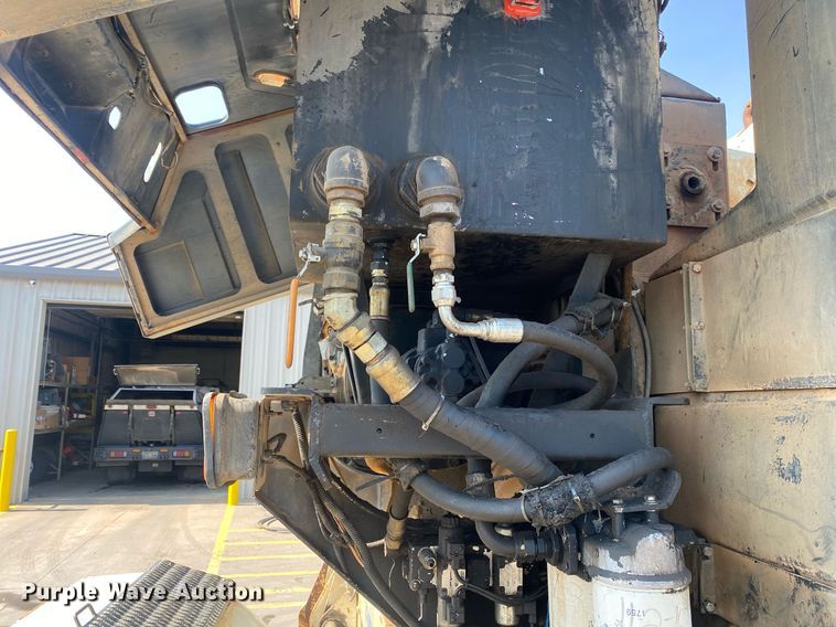 image for item DI7772 1998 Mack MS Series  street sweeper truck