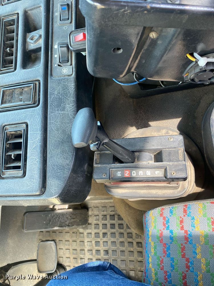 image for item DI7772 1998 Mack MS Series  street sweeper truck