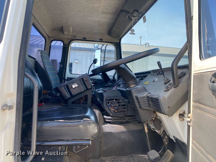 image for item DI7772 1998 Mack MS Series  street sweeper truck