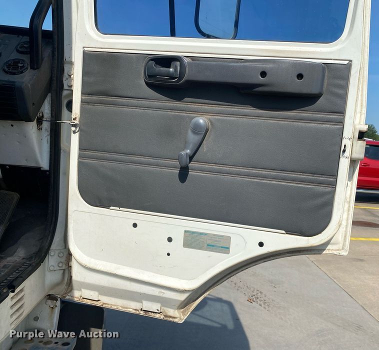 image for item DI7772 1998 Mack MS Series  street sweeper truck