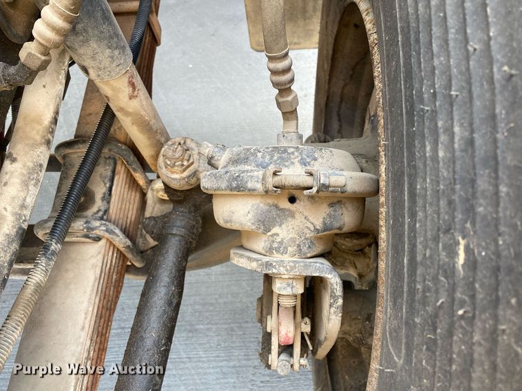 image for item DI7772 1998 Mack MS Series  street sweeper truck