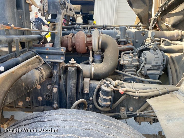 image for item DI7772 1998 Mack MS Series  street sweeper truck