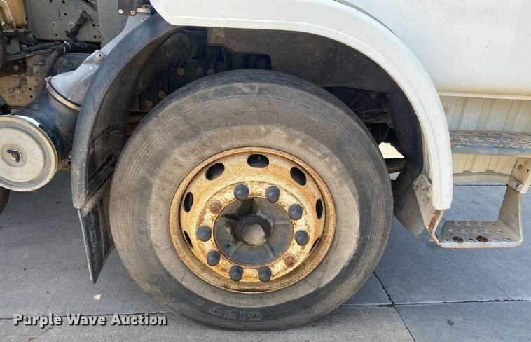 image for item DI7772 1998 Mack MS Series  street sweeper truck